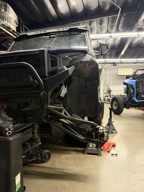 Polaris Xpedition +4 long travel kit installed &mdash; UTV Wolfpack shop build